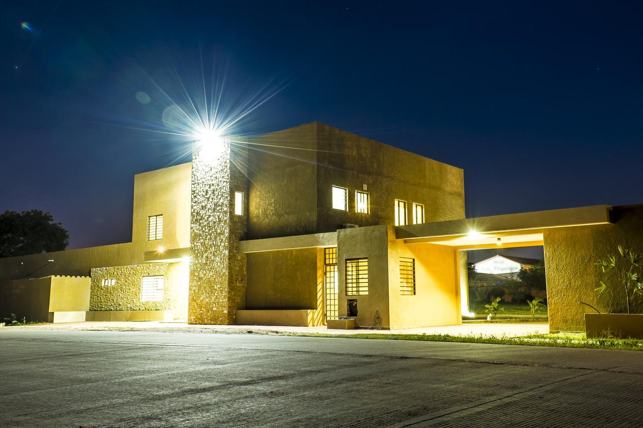 El Suto-Aparthotel San Jose de Chiquitos Bagian luar foto
